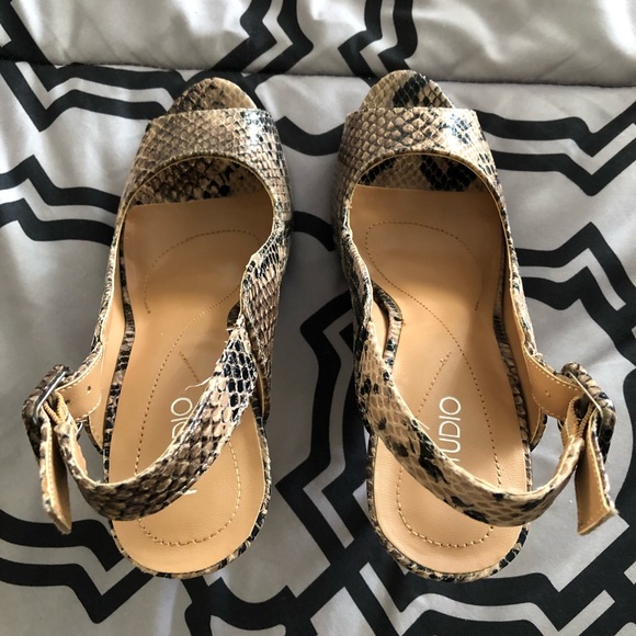 Snake print peep toe heels - Picture 7 of 9